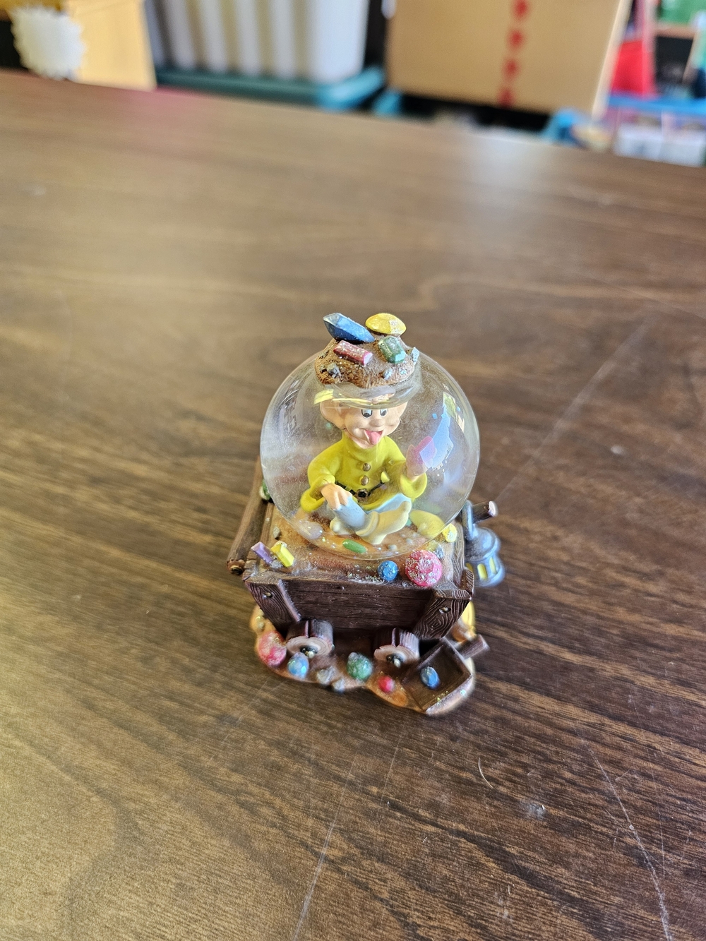 Yellow Dwarf Snow Globe 💛💛